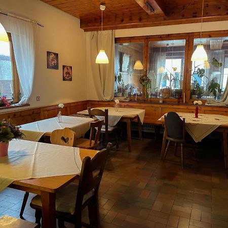 Hotel Garni Austermayer Traunreut Bagian luar foto